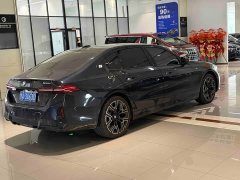 BMW 5 Series 530Li Luxury Edition Premium Package - ფოტო 6