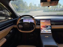 Geely Galaxy L6 2023 60km PLUS - ფოტო 13