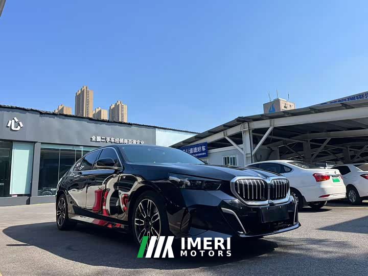 BMW 5 Series 530Li Premier M Sport Package - ავტომობილი ჩინეთიდან