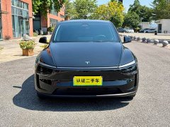 Tesla Model Y Long Range All-Wheel Drive - ფოტო 8