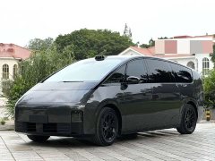 Li Auto Li Xiang MEGA Ultra - ფოტო 1