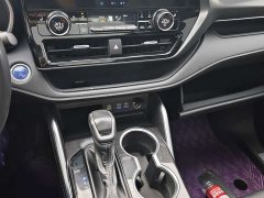Toyota Crown Venza 2022 2.5L HEV AWD Premium - ფოტო 6