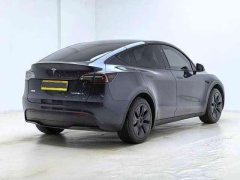Tesla Model Y Rear-Wheel Drive - ფოტო 4
