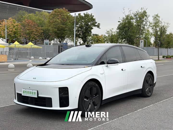 Li Auto i6 2025 Two-Wheel Drive Standard - ავტომობილი ჩინეთიდან