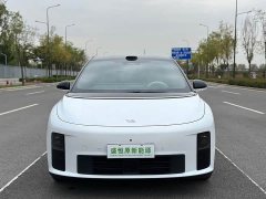 Li Auto i6 2025 Two-Wheel Drive Standard - ფოტო 2
