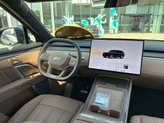 Nio Lerado L90 Ultra Six-Seater - ფოტო 18