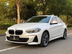 BMW 1 Series Facelift 120i M Sport - ფოტო 1