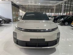 Li Auto L6 Pro - ფოტო 1