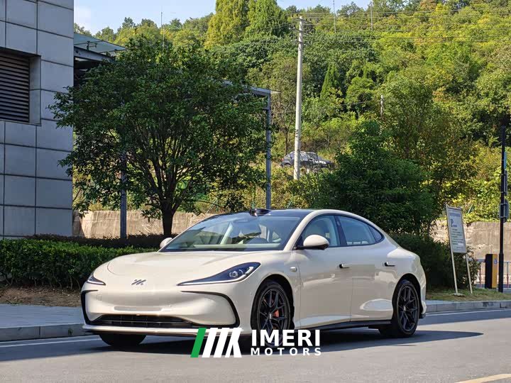 IM Motors Zhiji LS6 Max Standard Edition