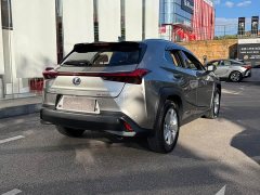 Lexus UX 2020 260h Explorer Fun Edition - ფოტო 4