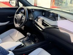 Lexus UX 2020 260h Explorer Fun Edition - ფოტო 9