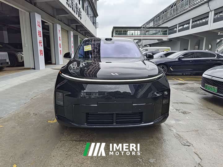 Li Auto Ideal L8 Ultra