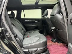 Toyota Crown Venza 2022 2.5L HEV AWD Premium - ფოტო 10