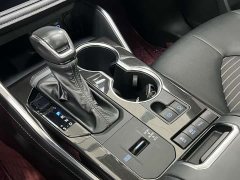 Toyota Crown Venza 2022 2.5L HEV AWD Premium - ფოტო 13