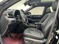 Toyota Crown Venza 2022 2.5L HEV AWD Premium - ფოტო 7