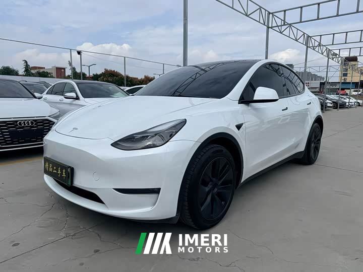 Tesla Model Y Long Range All-Wheel Drive