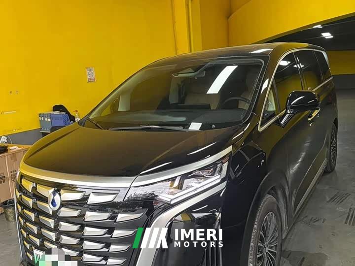 Denza D9 DM-i 980 AWD Luxury