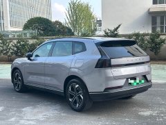 Volvo XC70 Plug-in Hybrid 2026 Two-Wheel Drive Long Range Core - ფოტო 11