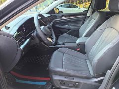 Volkswagen Passat 330TSI Elite - ფოტო 10