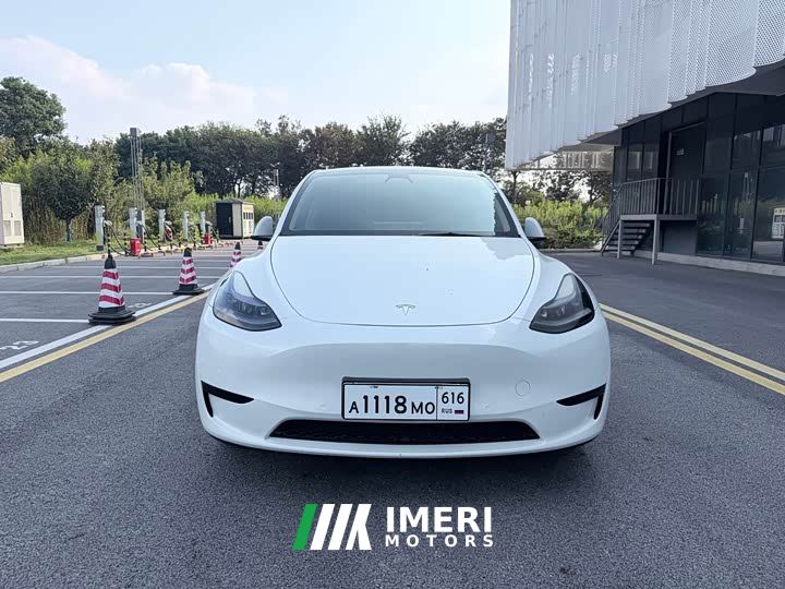 Tesla Model Y Facelift Rear-Wheel Drive