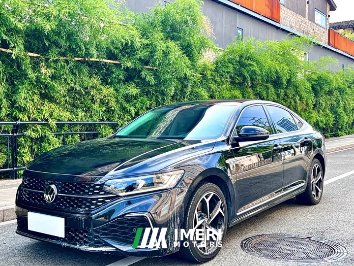 Volkswagen Passat 330TSI Starry Sky Elite - ავტომობილი ჩინეთიდან