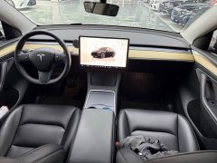 Tesla Model Y Rear-Wheel Drive - ფოტო 10