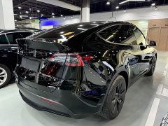 Tesla Model Y Rear-Wheel Drive - ფოტო 12