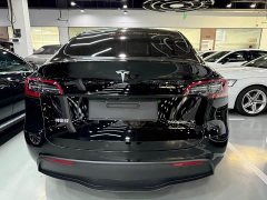 Tesla Model Y Rear-Wheel Drive - ფოტო 13