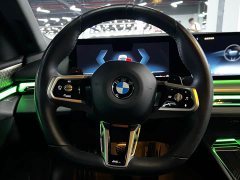 BMW 5 Series 530Li Luxury M Sport Package - ფოტო 8