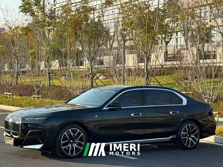 BMW 7 Series 735Li M Sport Package - ავტომობილი ჩინეთიდან