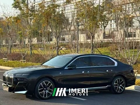 2023 BMW 7 Series 735Li M Sport Package - ავტომობილი ჩინეთიდან