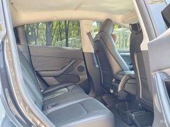 Tesla Model Y Long Range All-Wheel Drive - ფოტო 10
