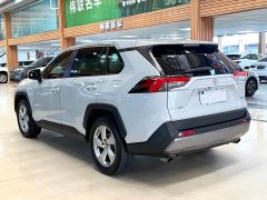 Toyota RAV4 2.0L CVT FWD Style Edition - ფოტო 4