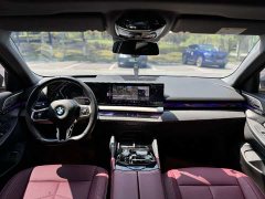 BMW 5 Series 530Li Luxury M Sport Package - ფოტო 5