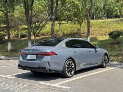 BMW 5 Series 530Li Luxury M Sport Package - ფოტო 6