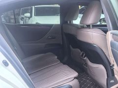 Lexus ES 200 Premium Edition - ფოტო 13