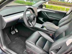 Tesla Model Y Rear-Wheel Drive - ფოტო 4
