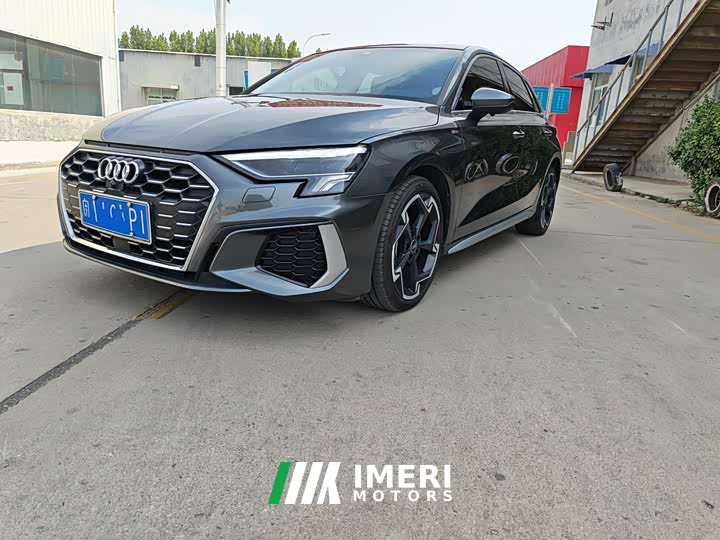 Audi A3 Sportback 35 TFSI Luxury Sport - ავტომობილი ჩინეთიდან