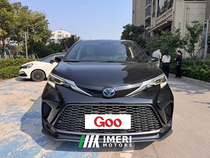 Toyota Grevias 2.5L Hybrid Luxury - ავტომობილი ჩინეთიდან