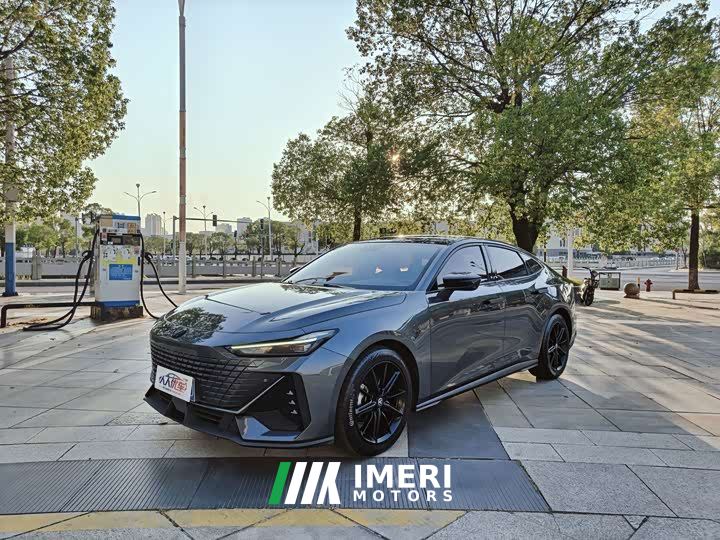 Changan UNI-V 1.5T Premium