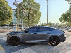 Changan UNI-V 1.5T Premium - ფოტო 3