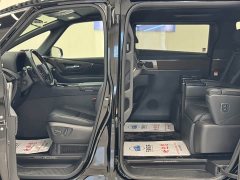 Toyota Vellfire 2024 Crown Hybrid 2.5L Premium Edition - ფოტო 6