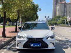 Lexus ES 2022 300h Excellence Edition - ფოტო 3
