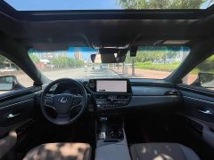 Lexus ES 2022 300h Excellence Edition - ფოტო 5