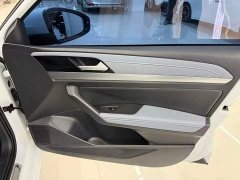 Volkswagen Lavida 1.5L Automatic Starry Sky Five Million Edition - ფოტო 4