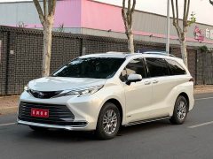 Toyota Sienna 2021 2.5L Hybrid Premium Edition - ფოტო 3