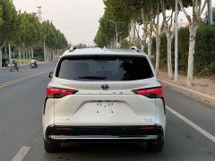 Toyota Sienna 2021 2.5L Hybrid Premium Edition - ფოტო 4