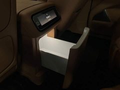 Leapmotor D19 Extended Range 500 Deluxe Edition Six-Seater - ფოტო 12