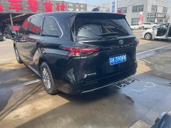 Toyota Sienna 2021 2.5L Hybrid Premium Edition - ფოტო 9