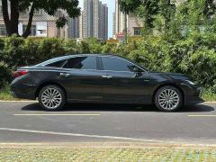 Toyota Camry Hybrid 2.5L XLE Premium - фото 9